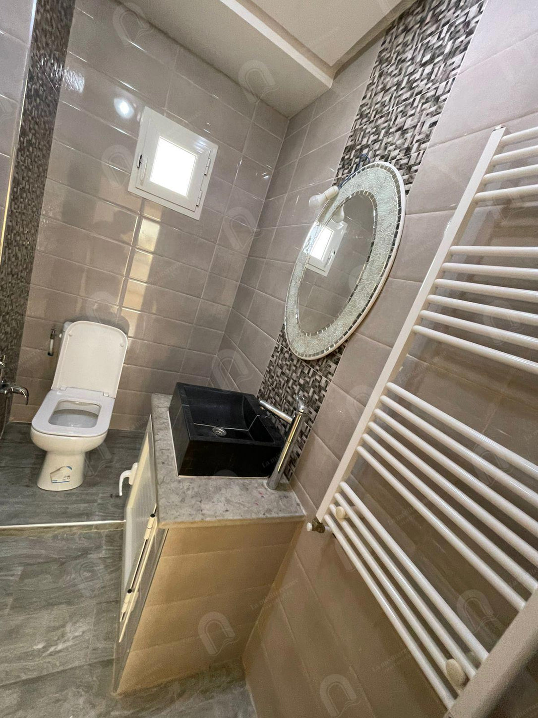 A louer un appartement s+3 à jardin d'el menzah 1