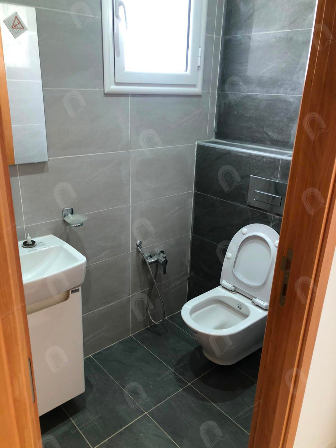 A vendre  un appartement s+3 à  menzah 9c