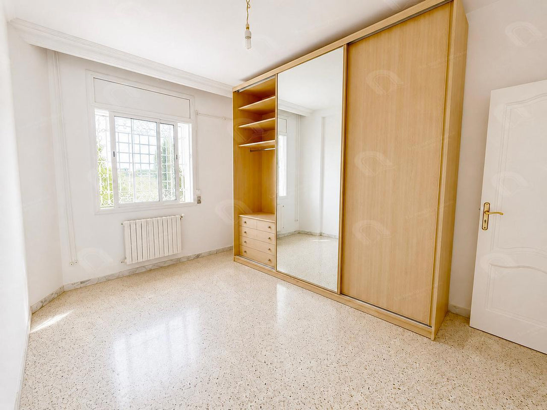 A louer appartement s+3 au Bardo