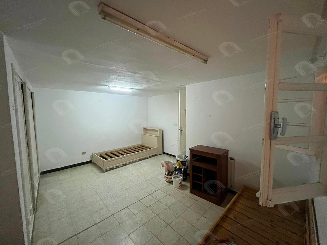 A louer un étage de villa S+1 a bayrem ettounsi