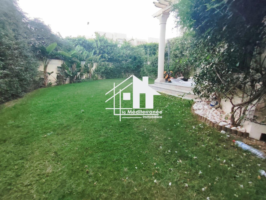 A louer un superbe s+2 avec jardin à chotrana