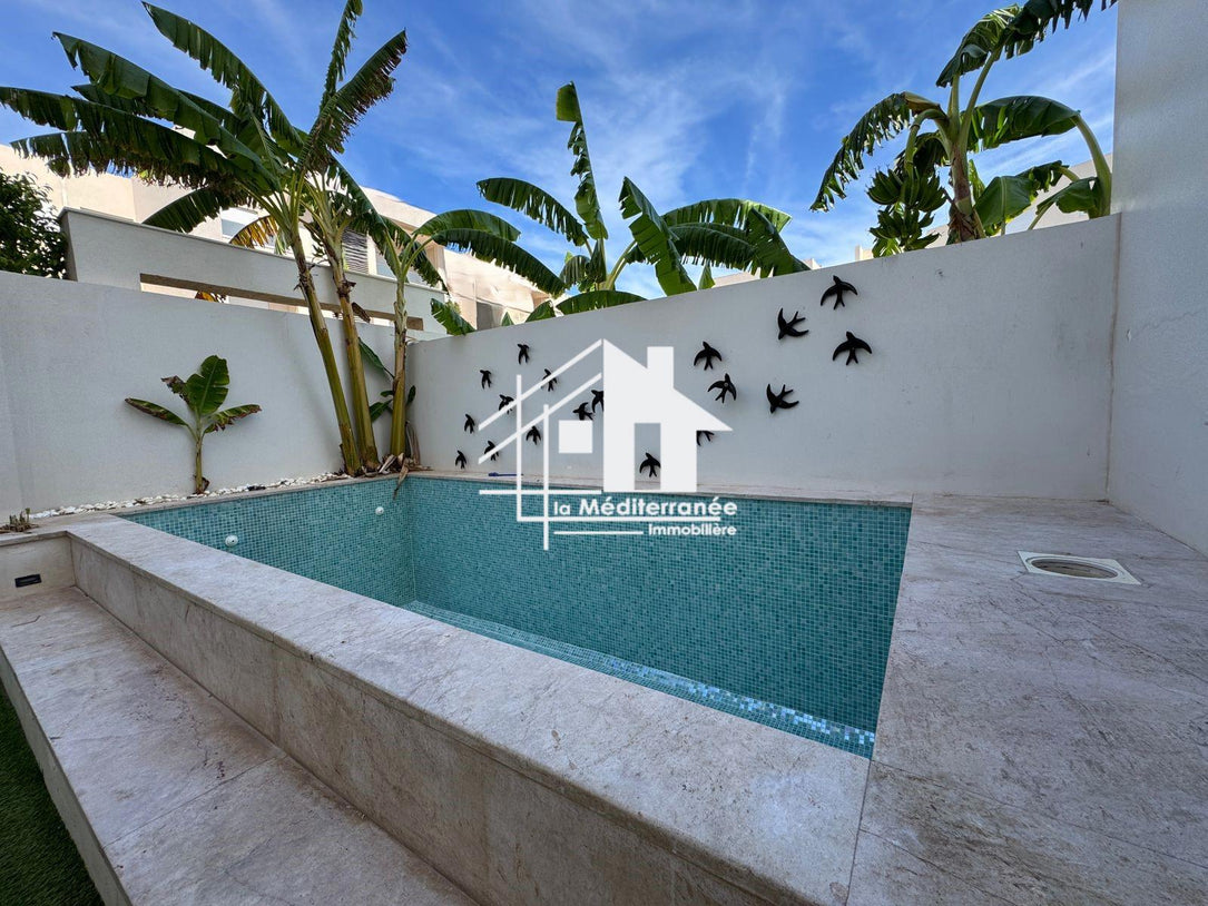 A louer un magnifique appartement en S+1meublé  ave piscine aux jardins de Carthage
