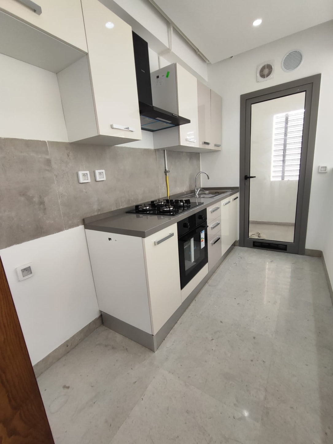 A vendre un s+1 neuf à Ain Zaghouan