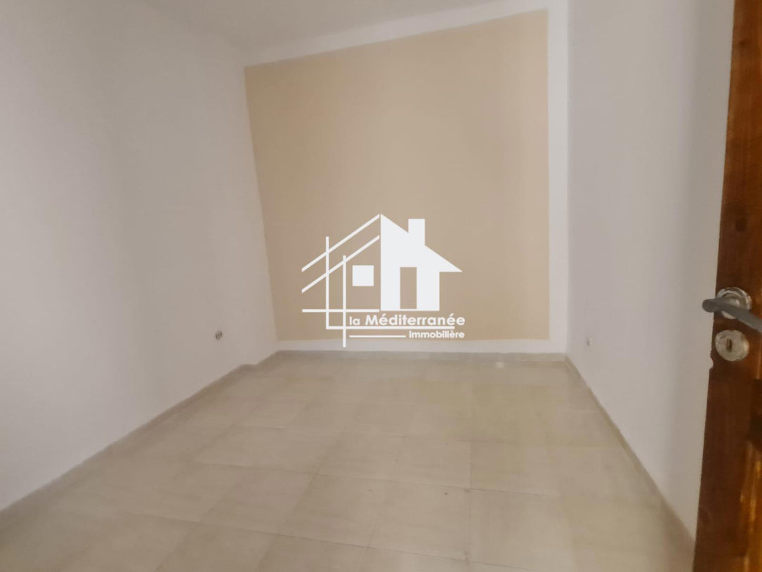 A louer appartement S+2 à beb el khadhra