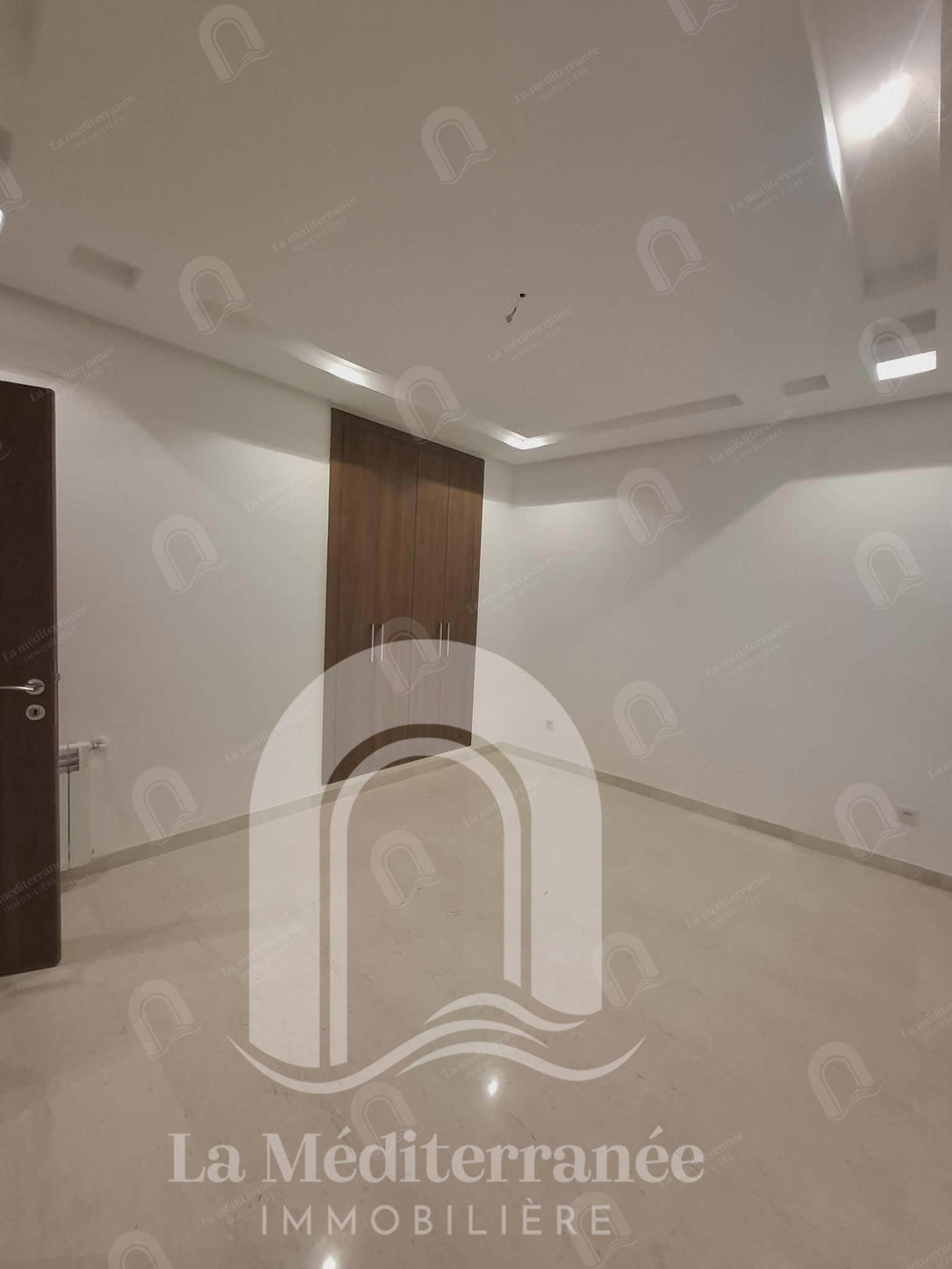 NV Appartement à Mégrine Coteau   S+3