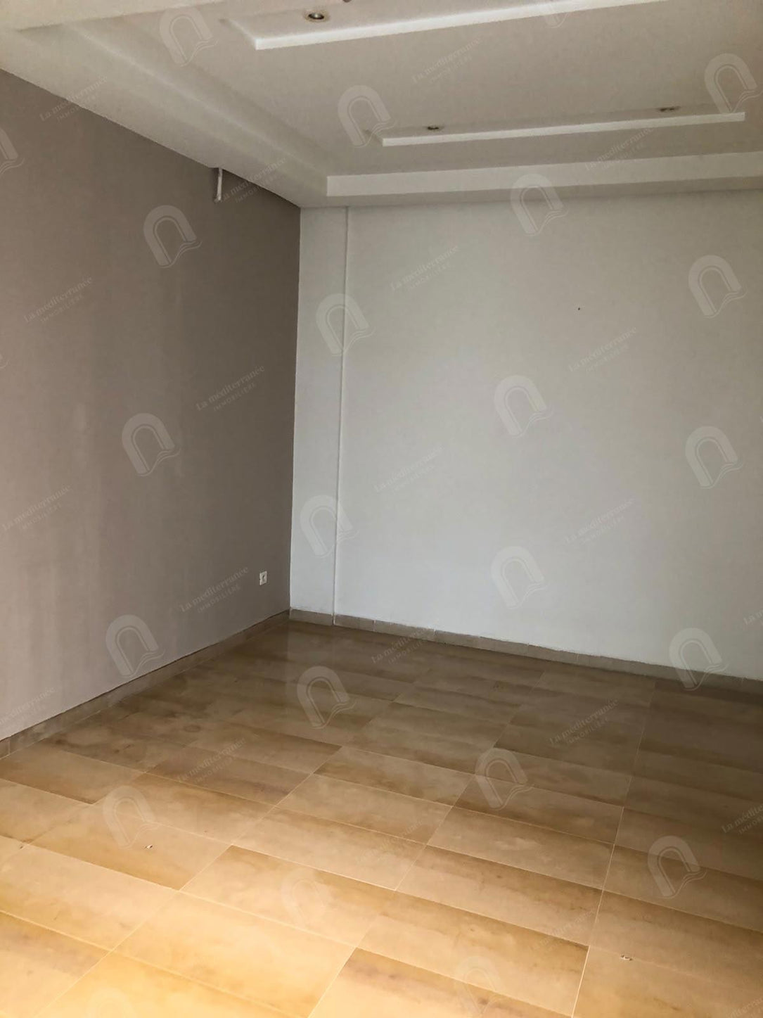 A louer un appartement s+1 à cité ennser 2