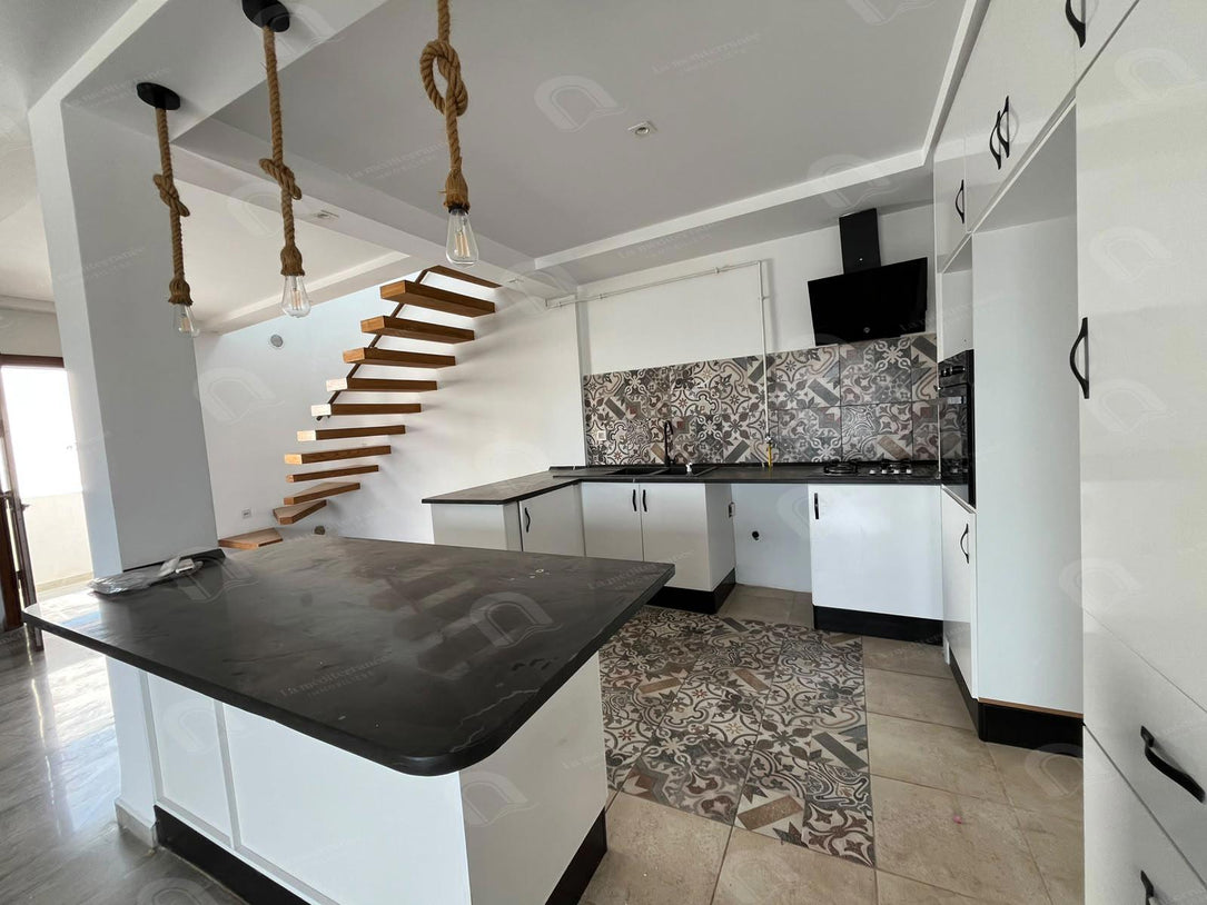 A louer duplex s+3 à La Marsa stade