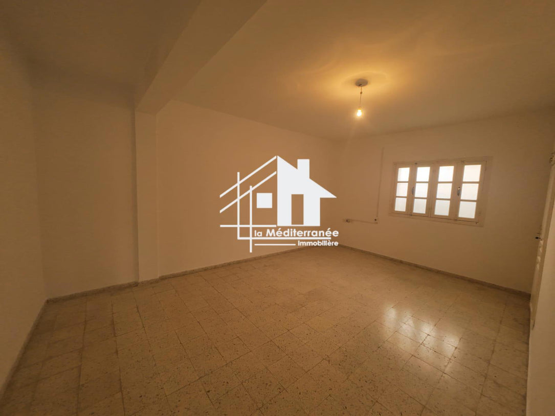 A louer étage de villa S+3 à manouba