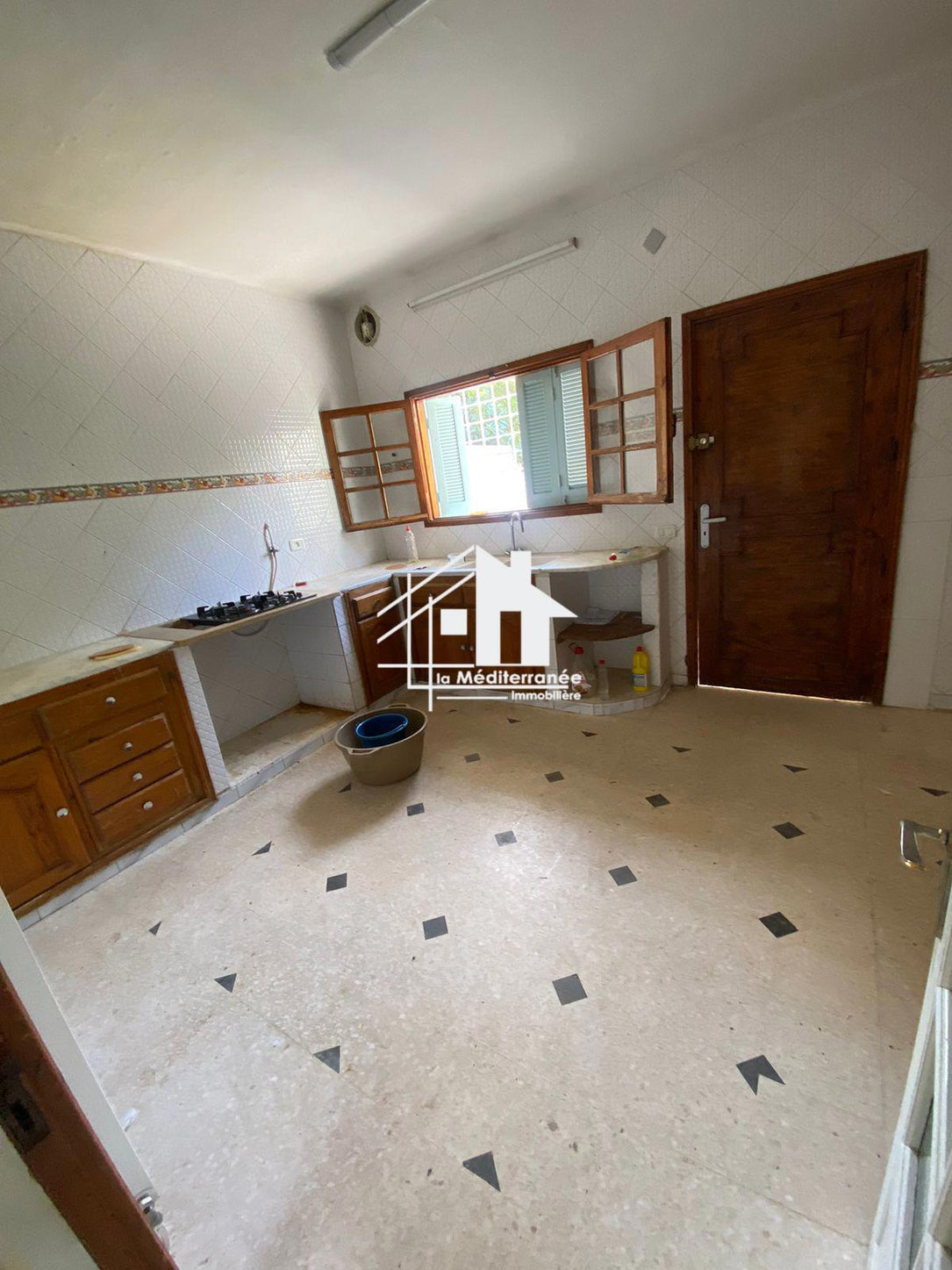 A louer étage de villa S+2 au bardo