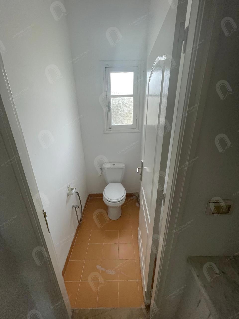 A louer un duplex 2S+4 hst au bardo