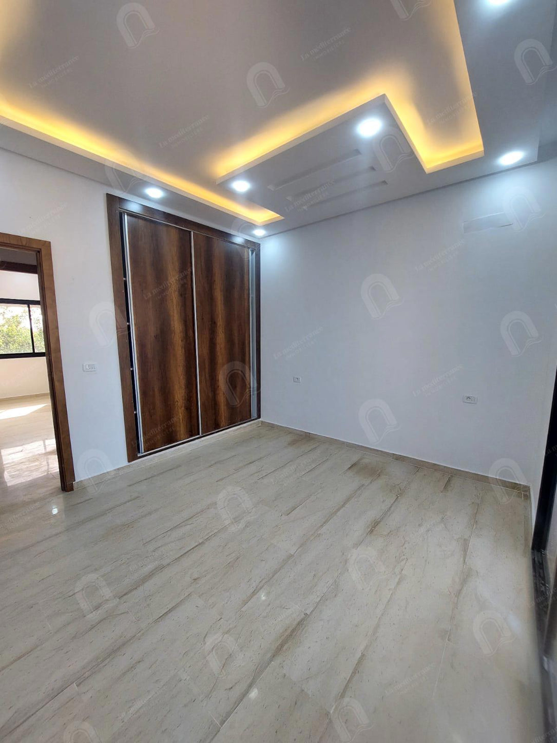 A louer étage de villa S2 à la soukra