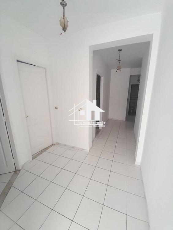 A louer un Appartement s+3 a Boumhal Bel air