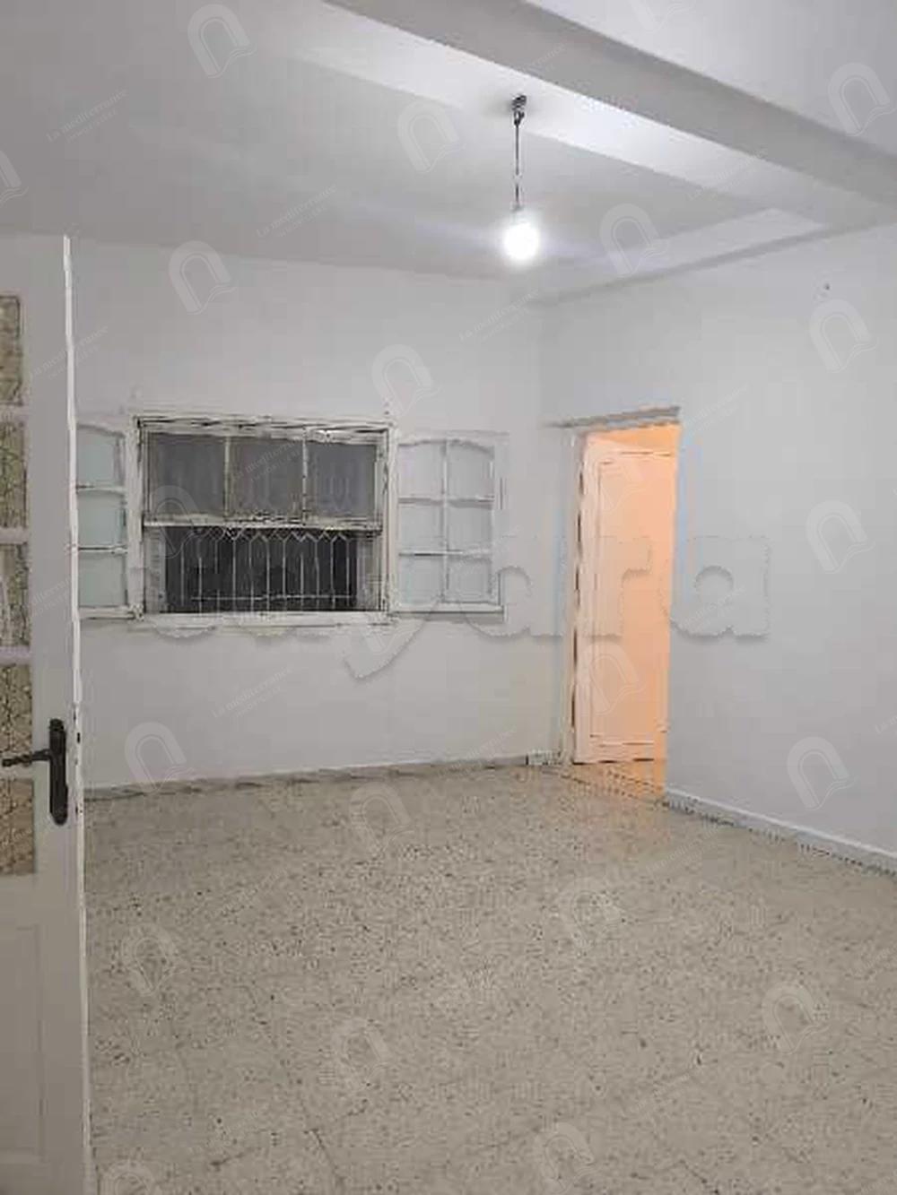 A louer appartement S+3 au centre ville