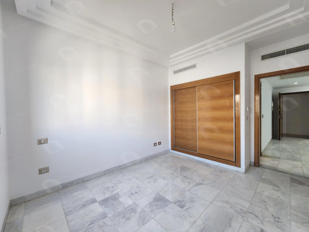 A vendre S+1 à la Soukra