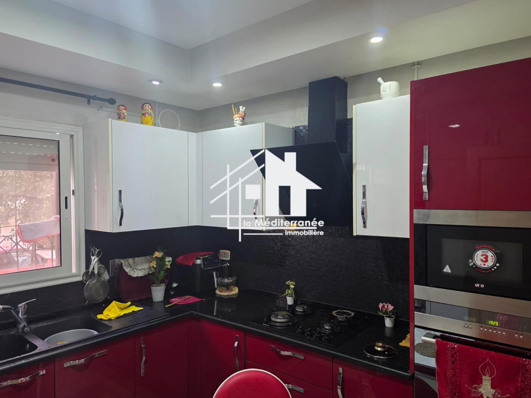 A vendre appartement S+3 à Cité El Waha à El Agba