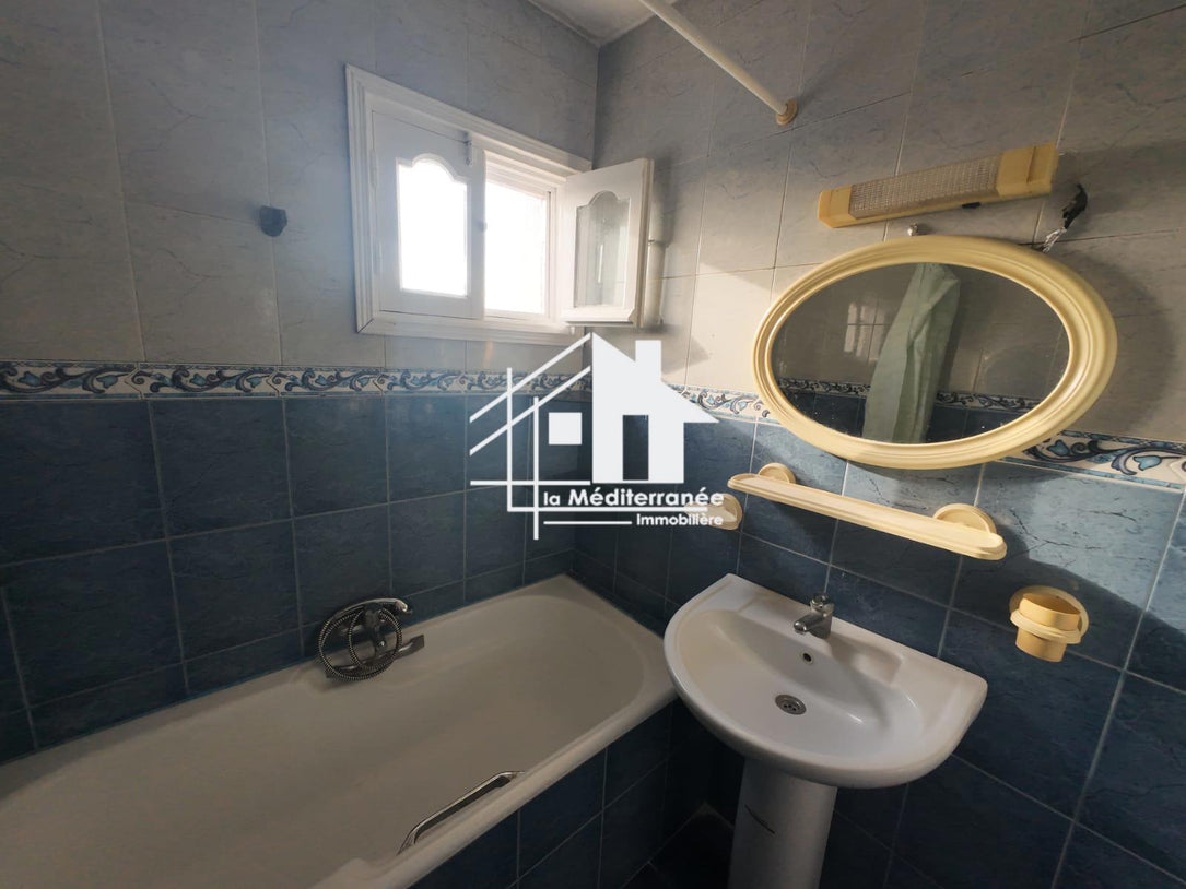 A louer étage de villa S+2 à khaznadar