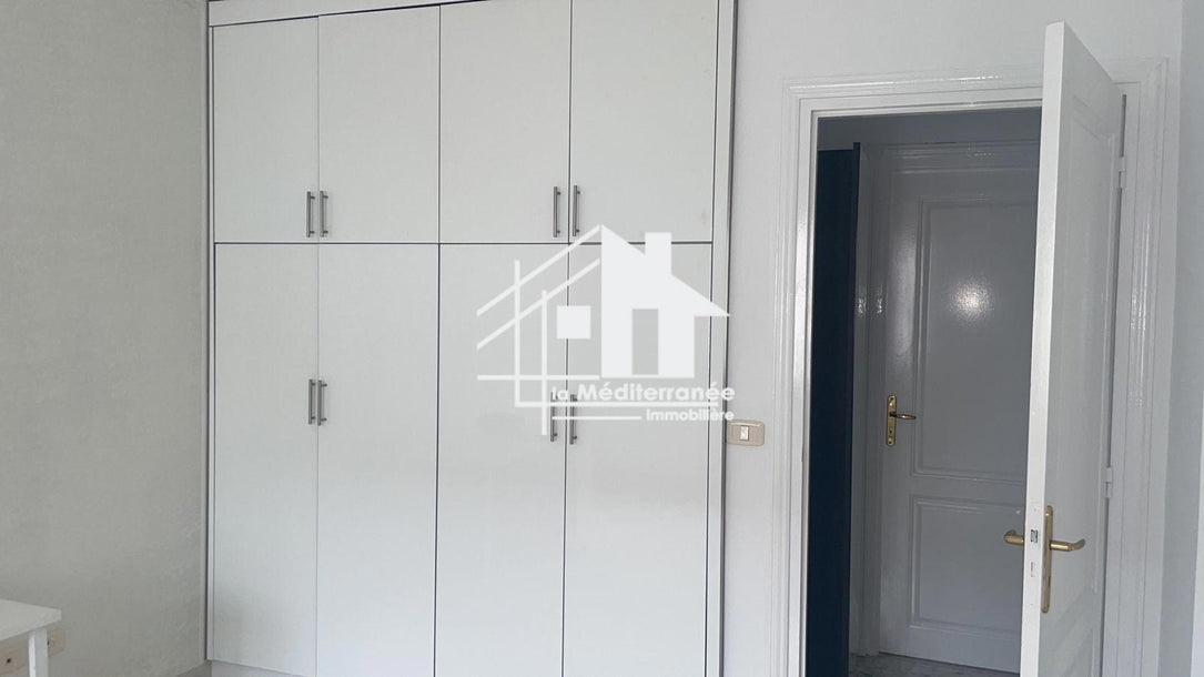 A vendre Appartement S+2 à Ennasr
