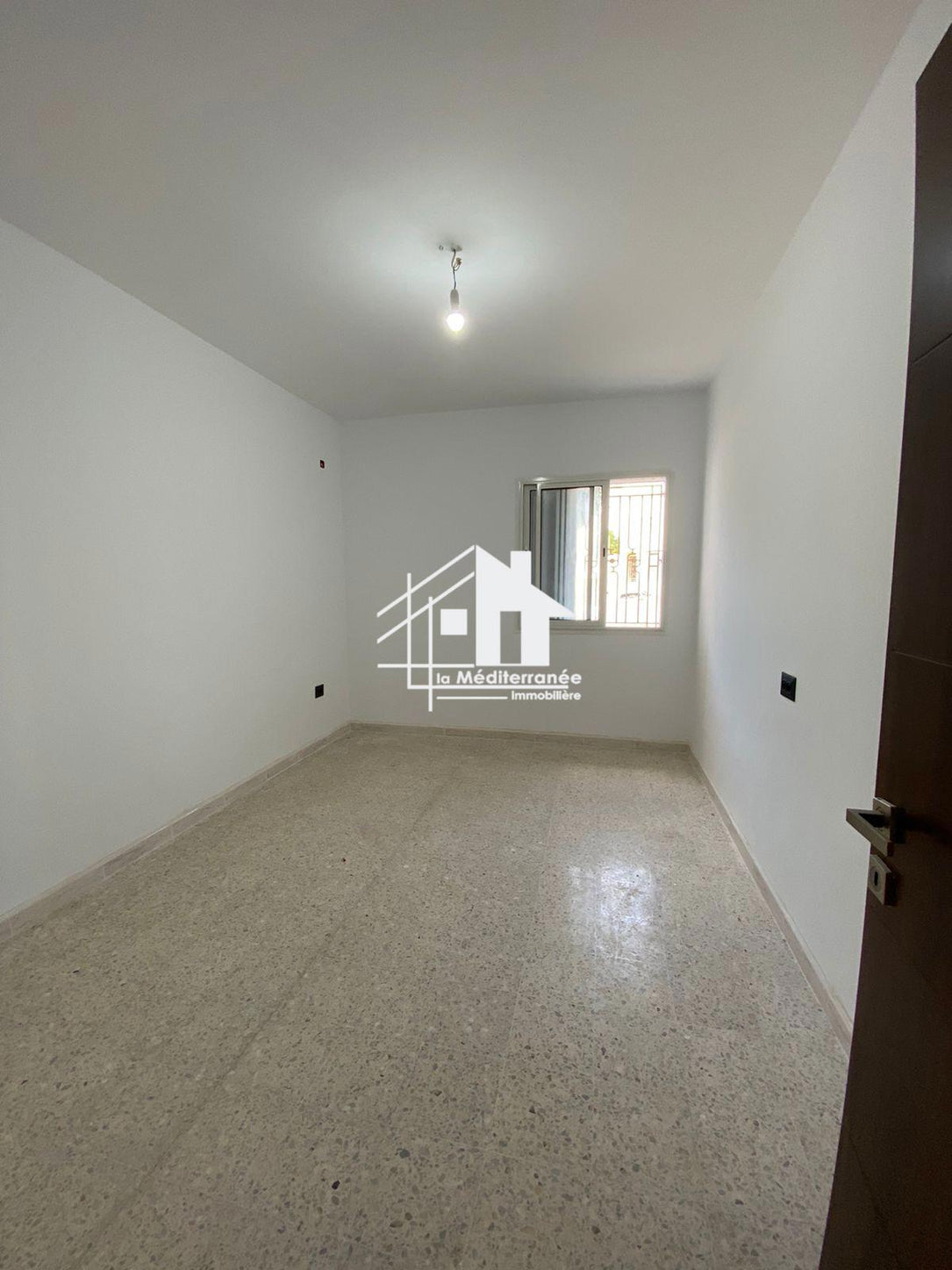 A louer appartement S+3 à El manar 1