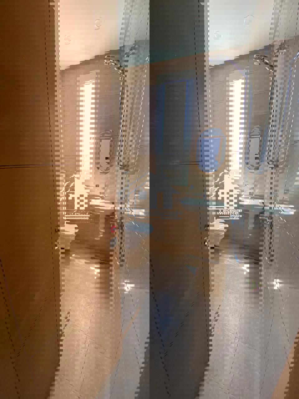 a louer un étage de villa S+2 au bardo