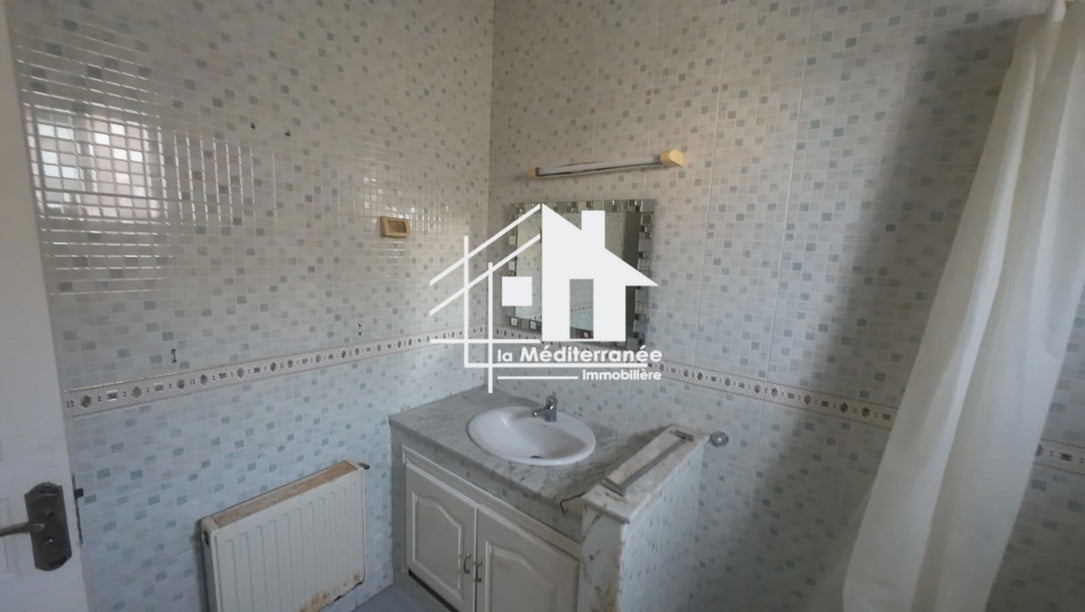 A louer étage de villa S+3 au bardo