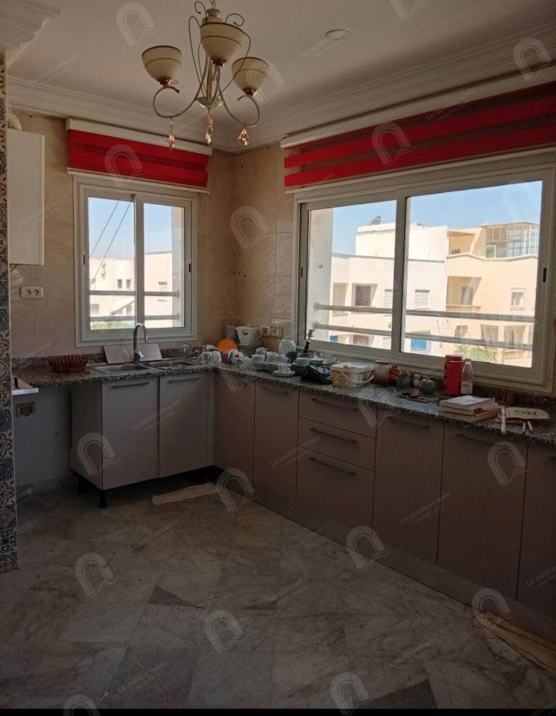 A louer étage de villa S+3 à Marsa lahwech