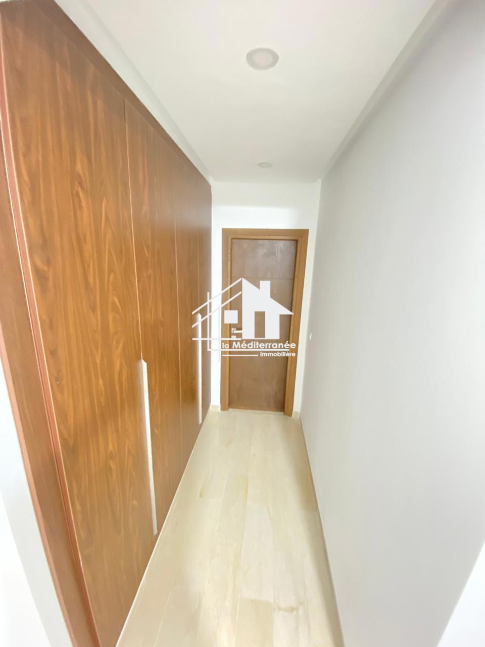 A vendre appartement S+3 HST à Manouba