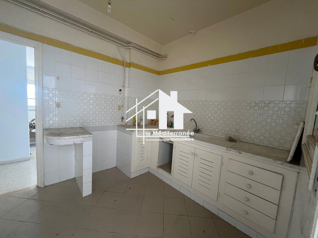 Un appartement S+2  à cité ennasr 2
