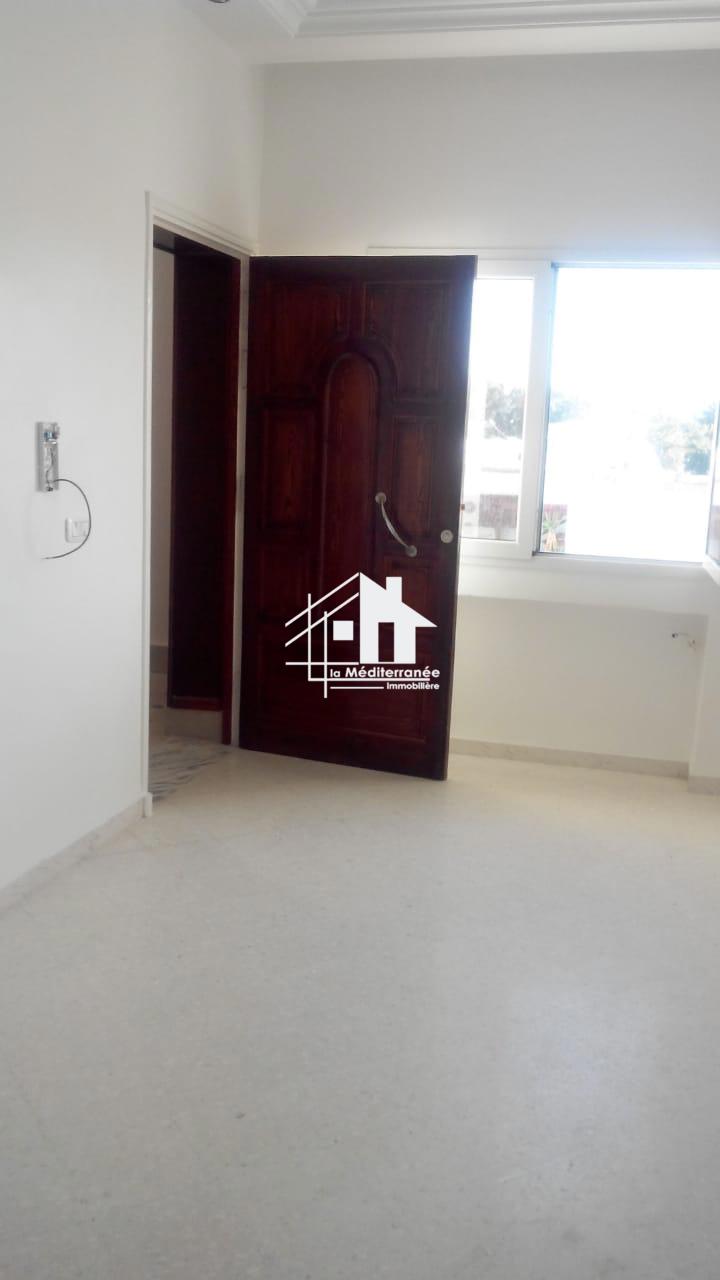 A louer étage de villa s+3 20 mars le bardo