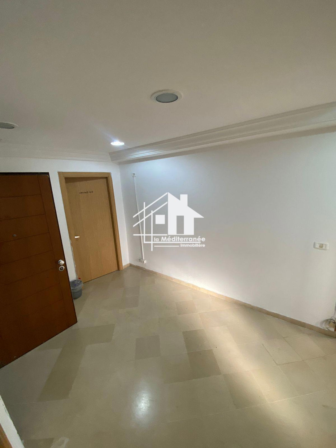 A louer bureau H+4 à beb saadoun