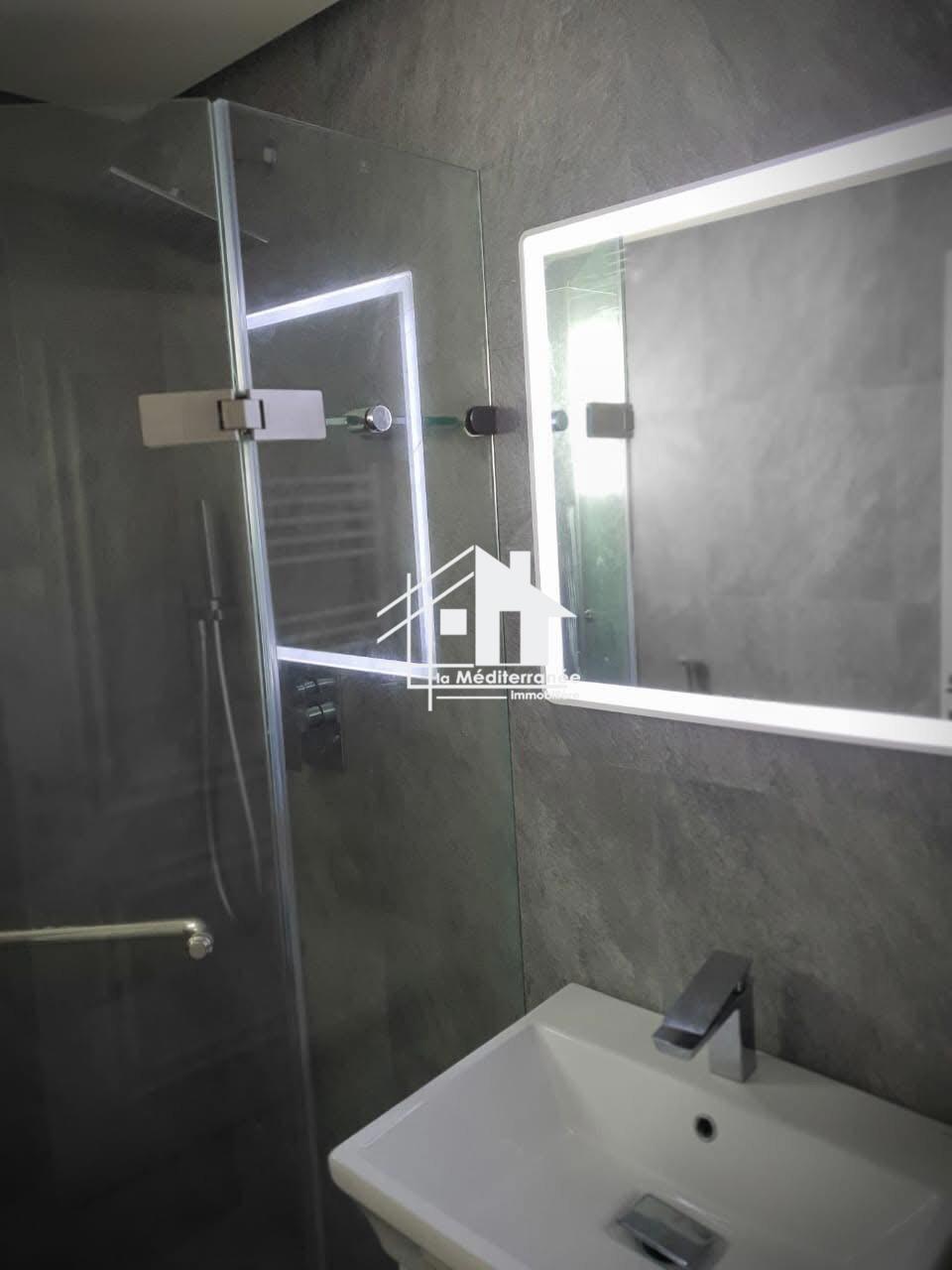 a louer un appartement s+1 meublé a El manzeh 9c