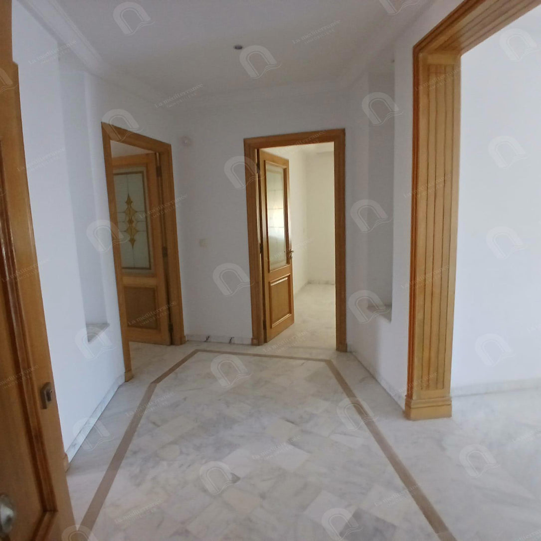 Un appartement S+4 aux Berges du Lac 2