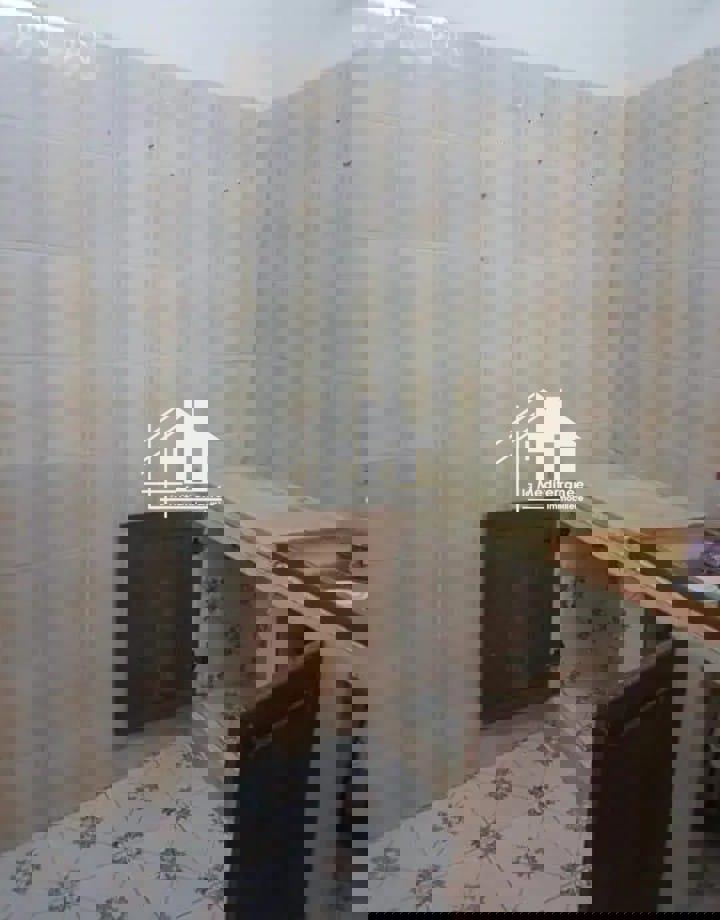 À louer studio à Beb Mnara, centre-ville de Tunis