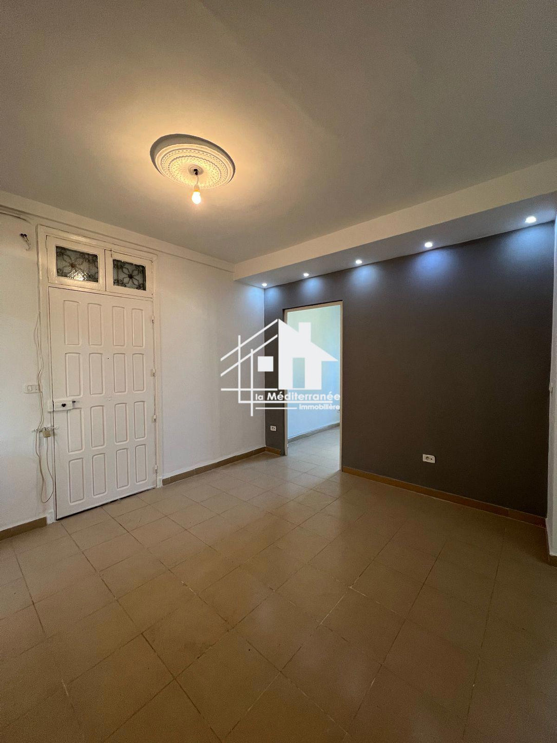 A vendre appartement S+3 à Khaznadar
