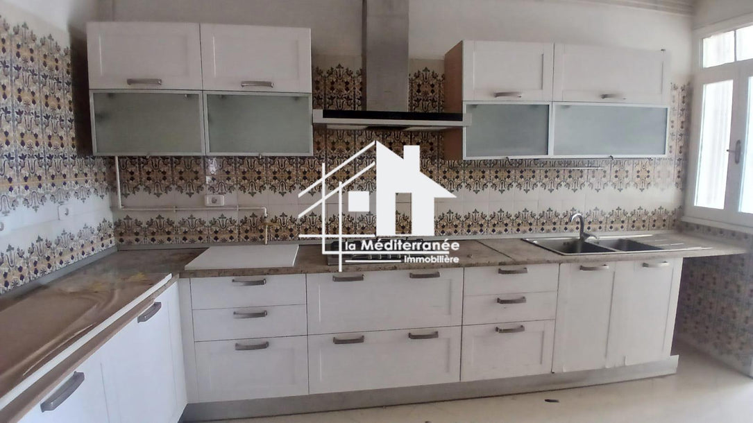 un appartement S+3 aux berges du lac 1