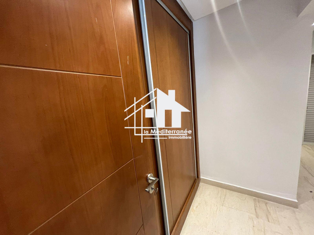 Appartement S+3 vide aux jardins de carthage