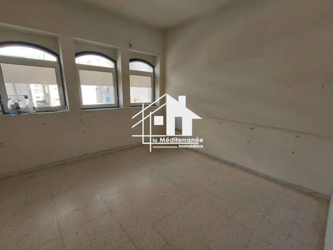A louer Bureau h+4 au centre ville Tunis