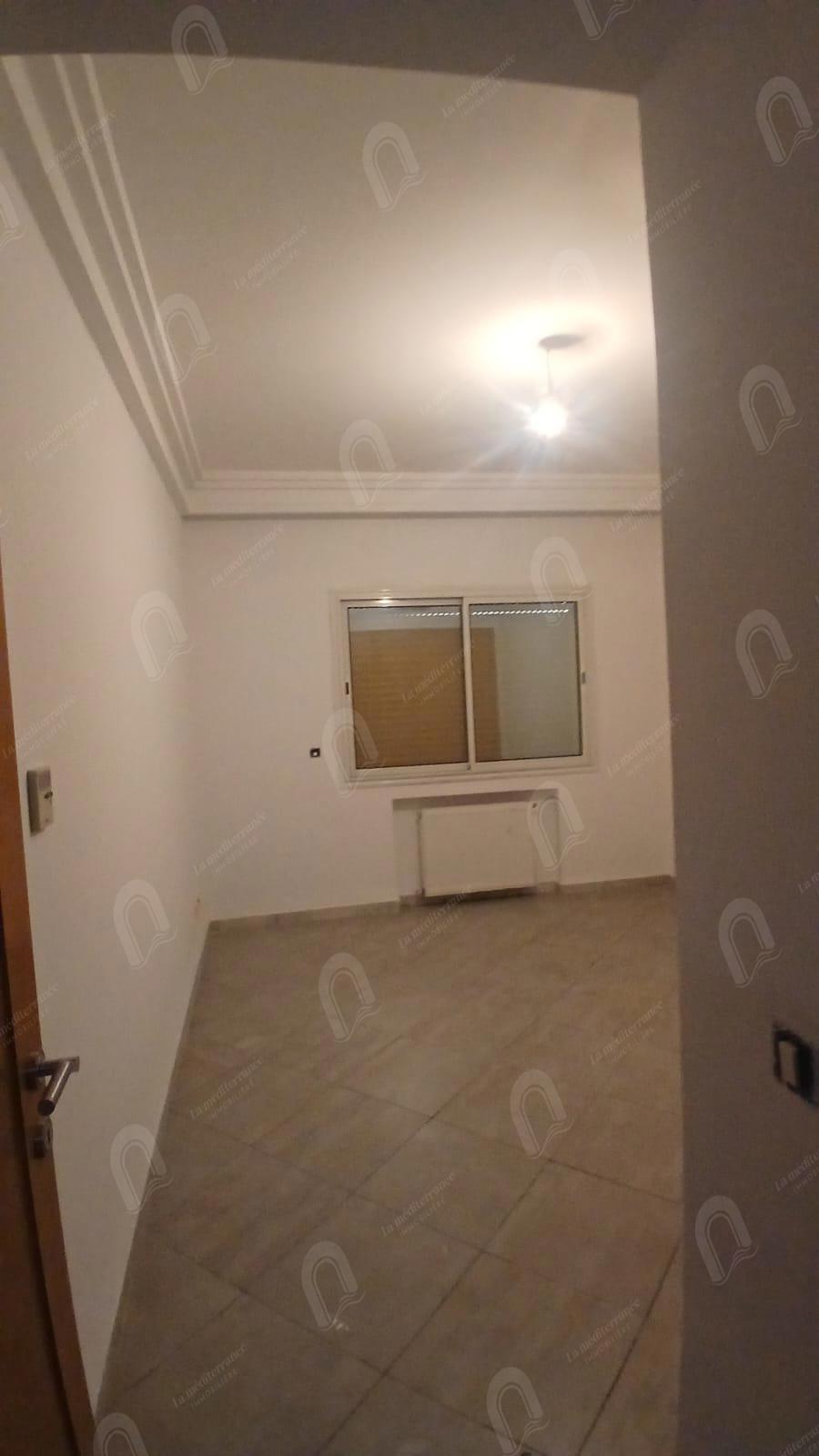 Appartement S+3 aux berges du lac 2