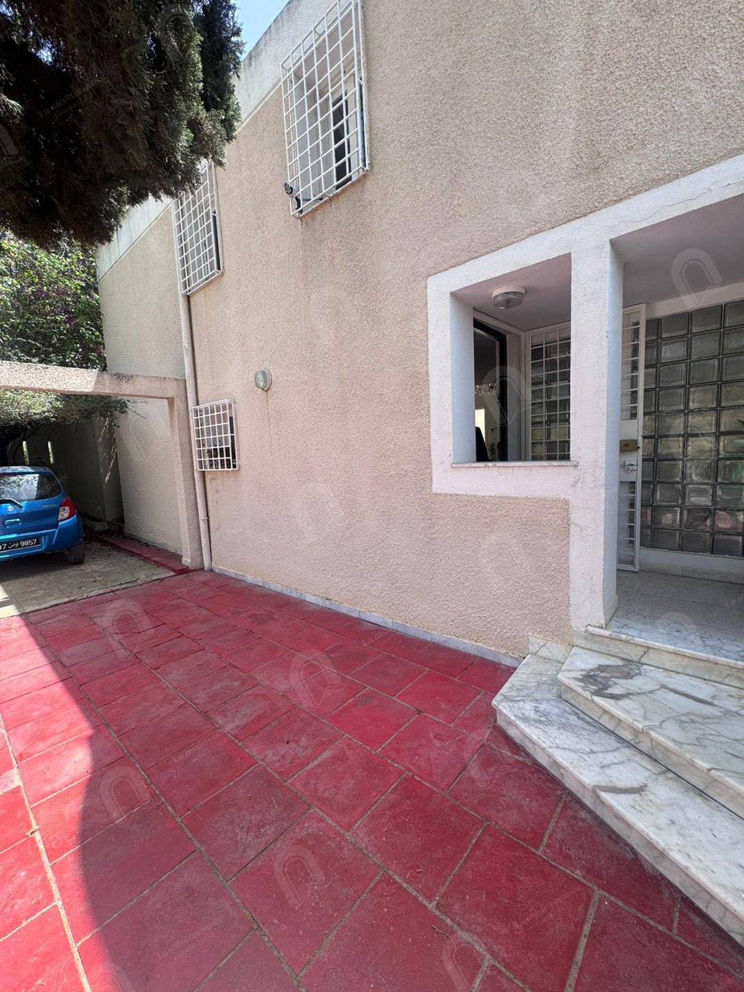 A vendre Villa 2S+5 avec grand jardin à cité romena