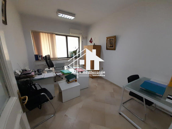 A louer un bureau H+1 a Monplaisir