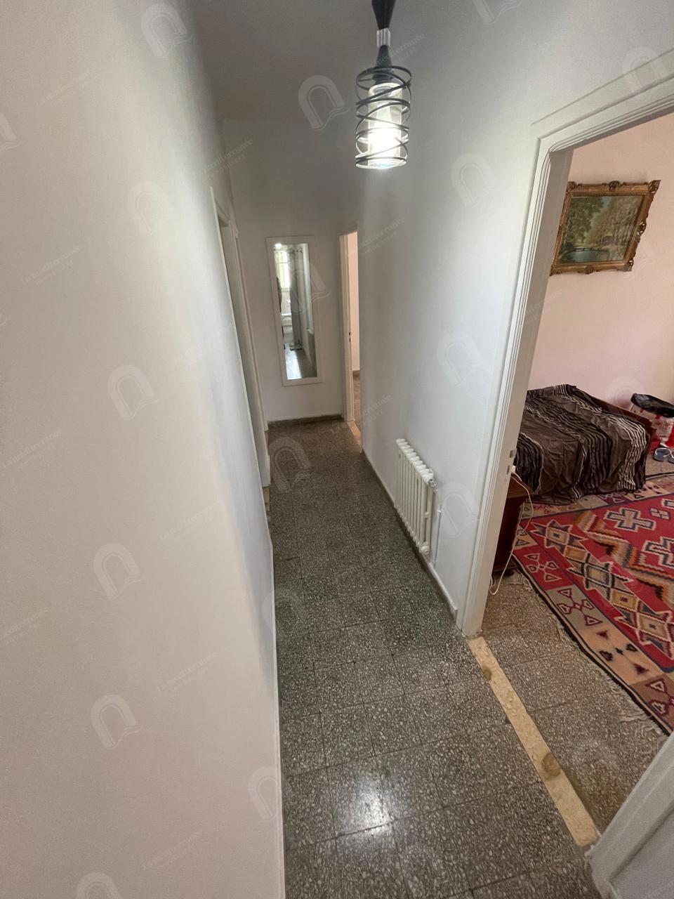 A louer étage de villa S+4 à cité rommana