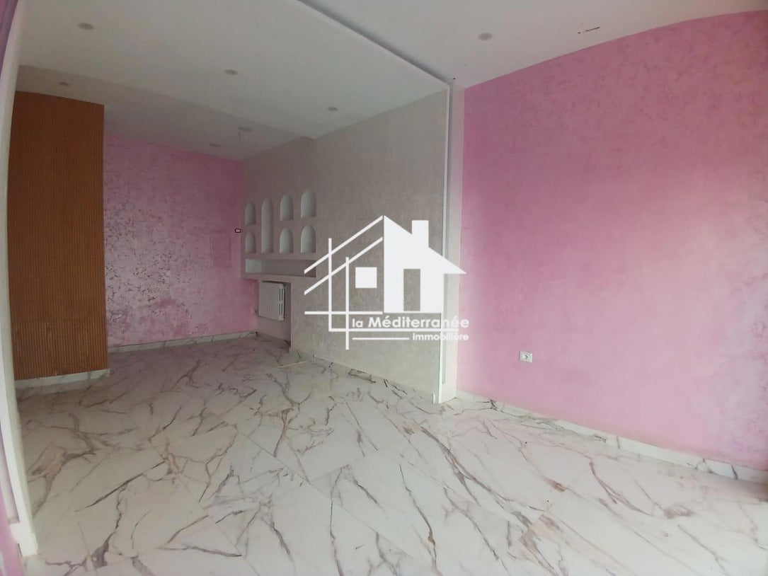 A louer un local commercial à la Marsa plage