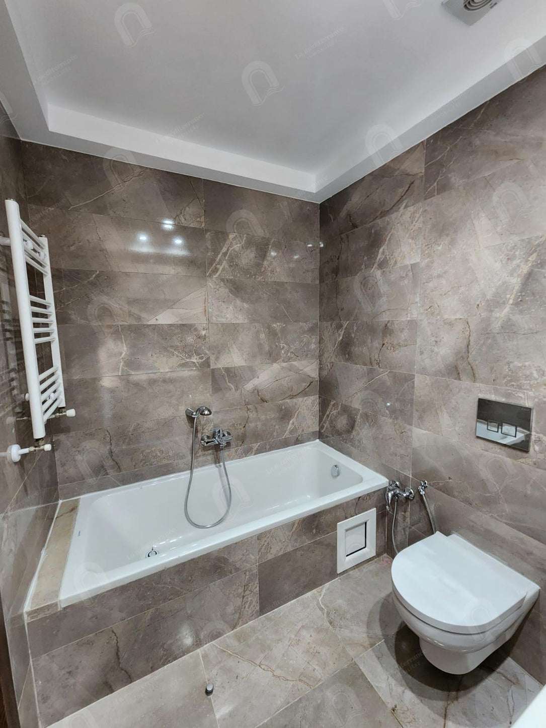 A vendre un S+2 neuf à la nouvelle soukra