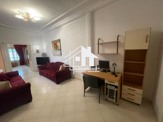 a louer un étage de villa S+1 Meublé à bab saadoun