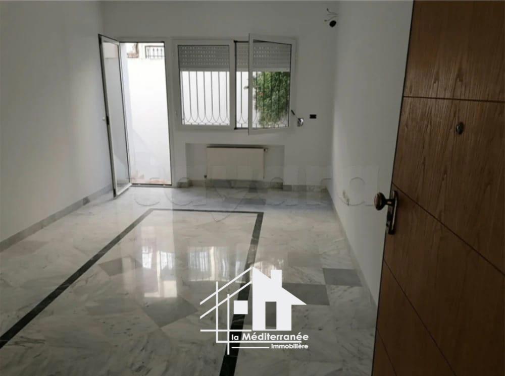 A louer appartement S+1 avec jardin à la Soukra