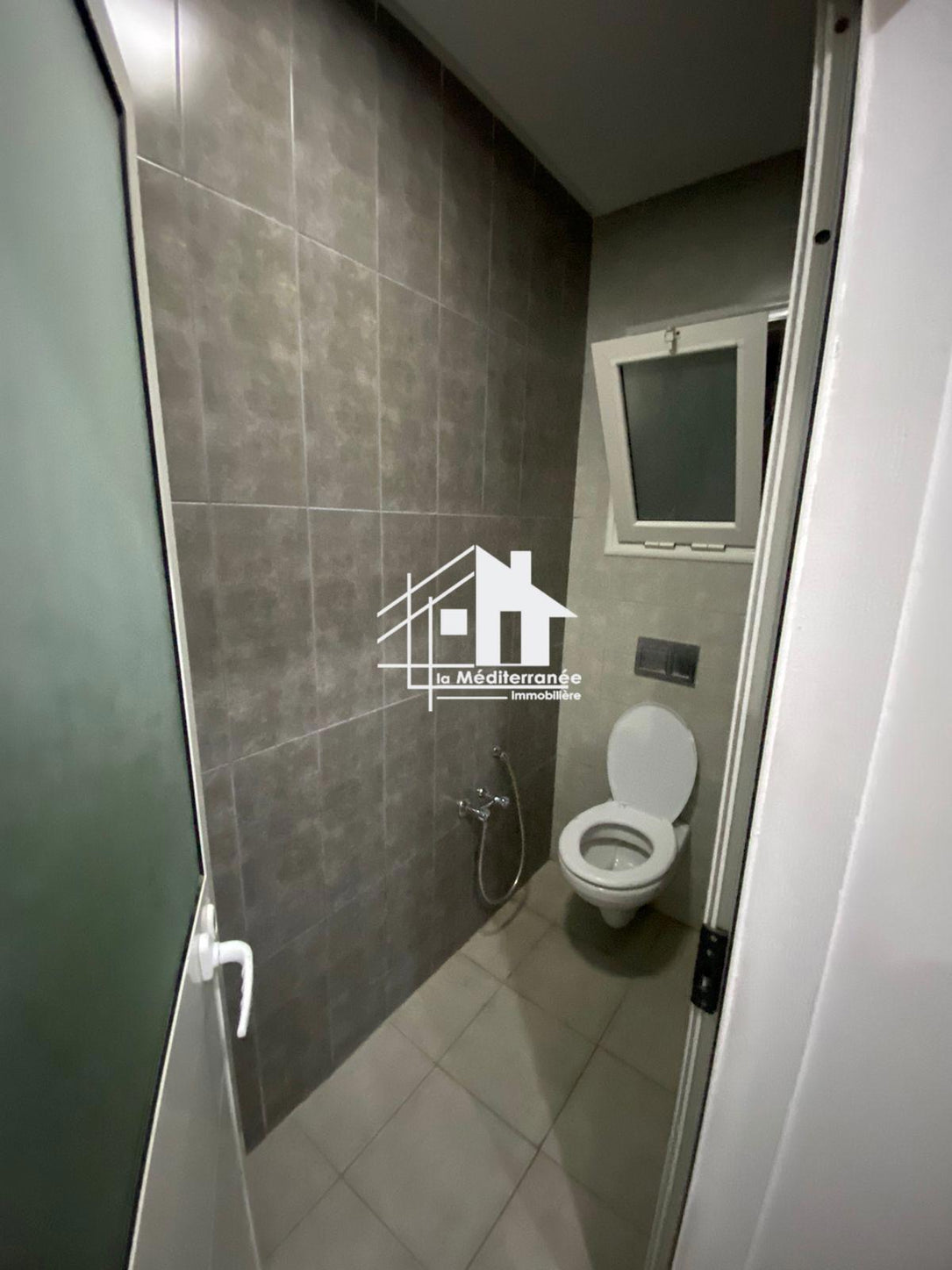 A louer étage de villa S+3 à Ksar Said
