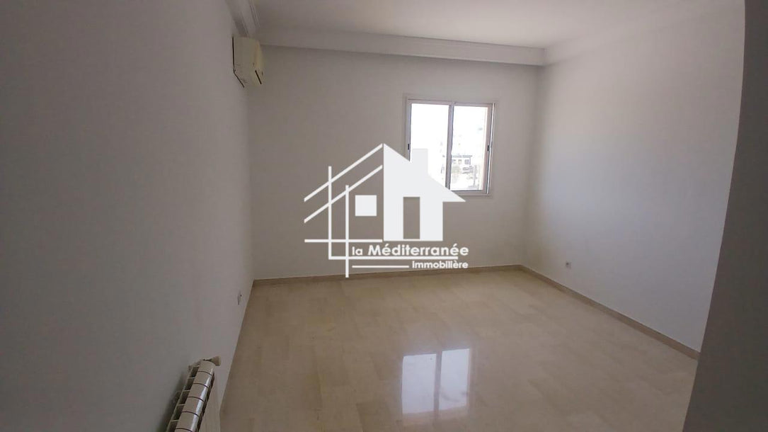 Un appartement S+3 à Jardin de Carthage