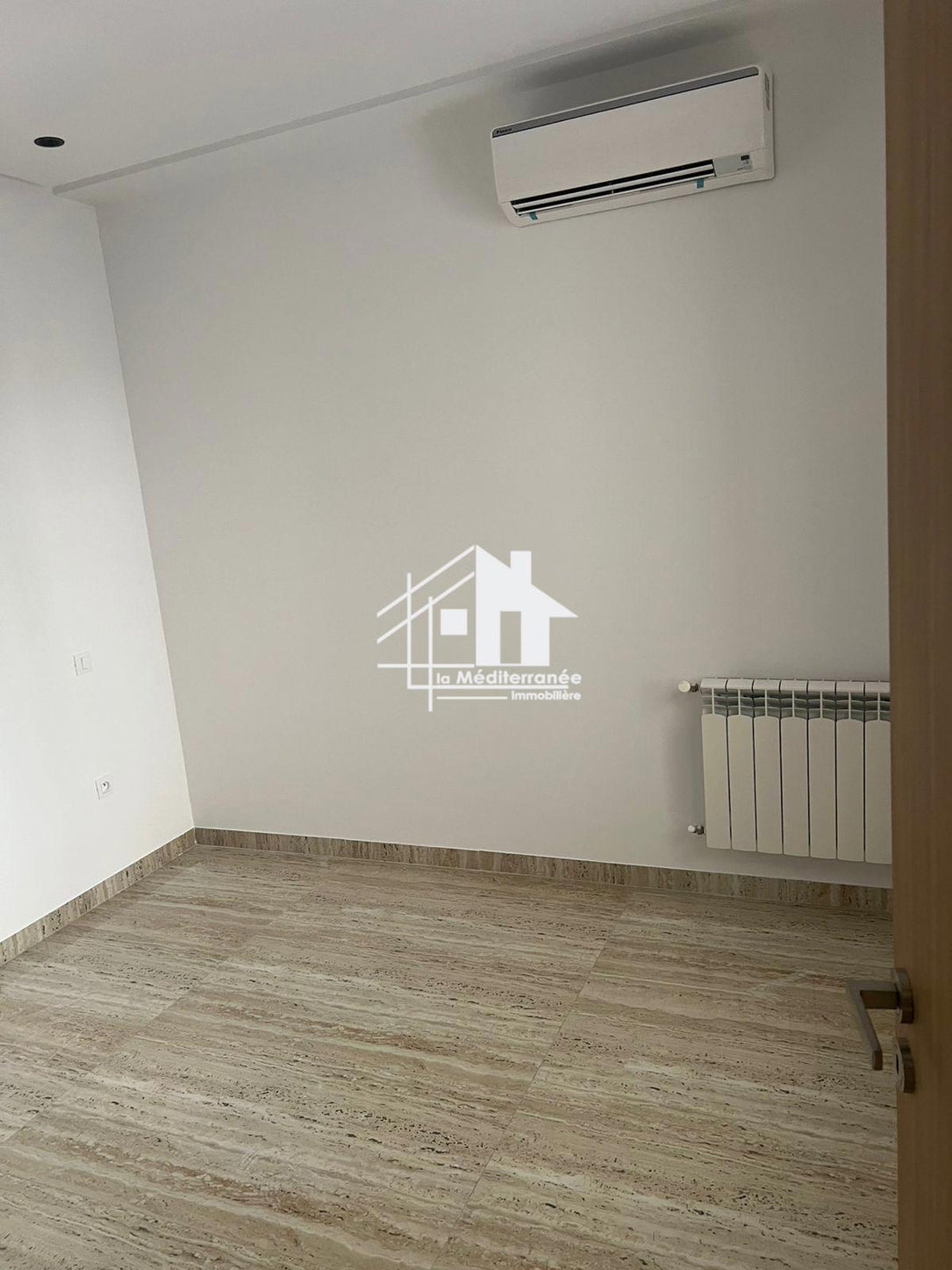 A vendre S1 Direct promoteur à la soukra