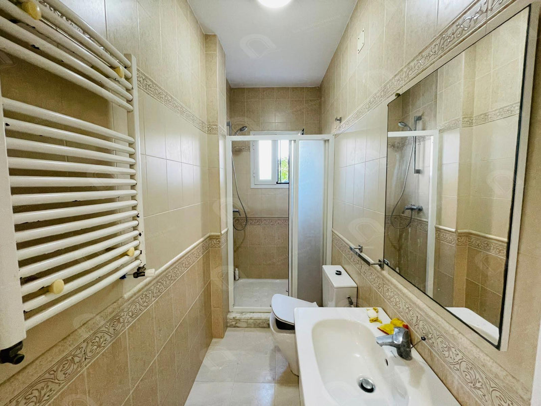 À louer Etage de villa au rdc à Jardin de l'Aouina