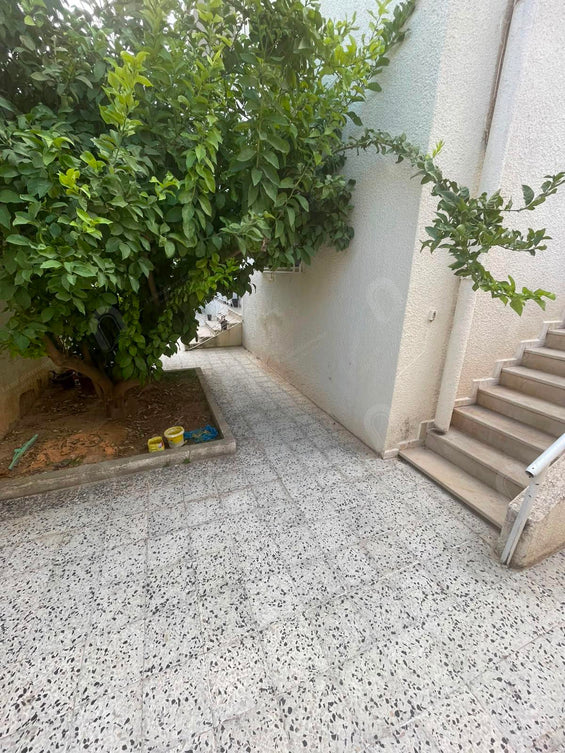 A louer étage de villa S+3 à bayrem ettounsi