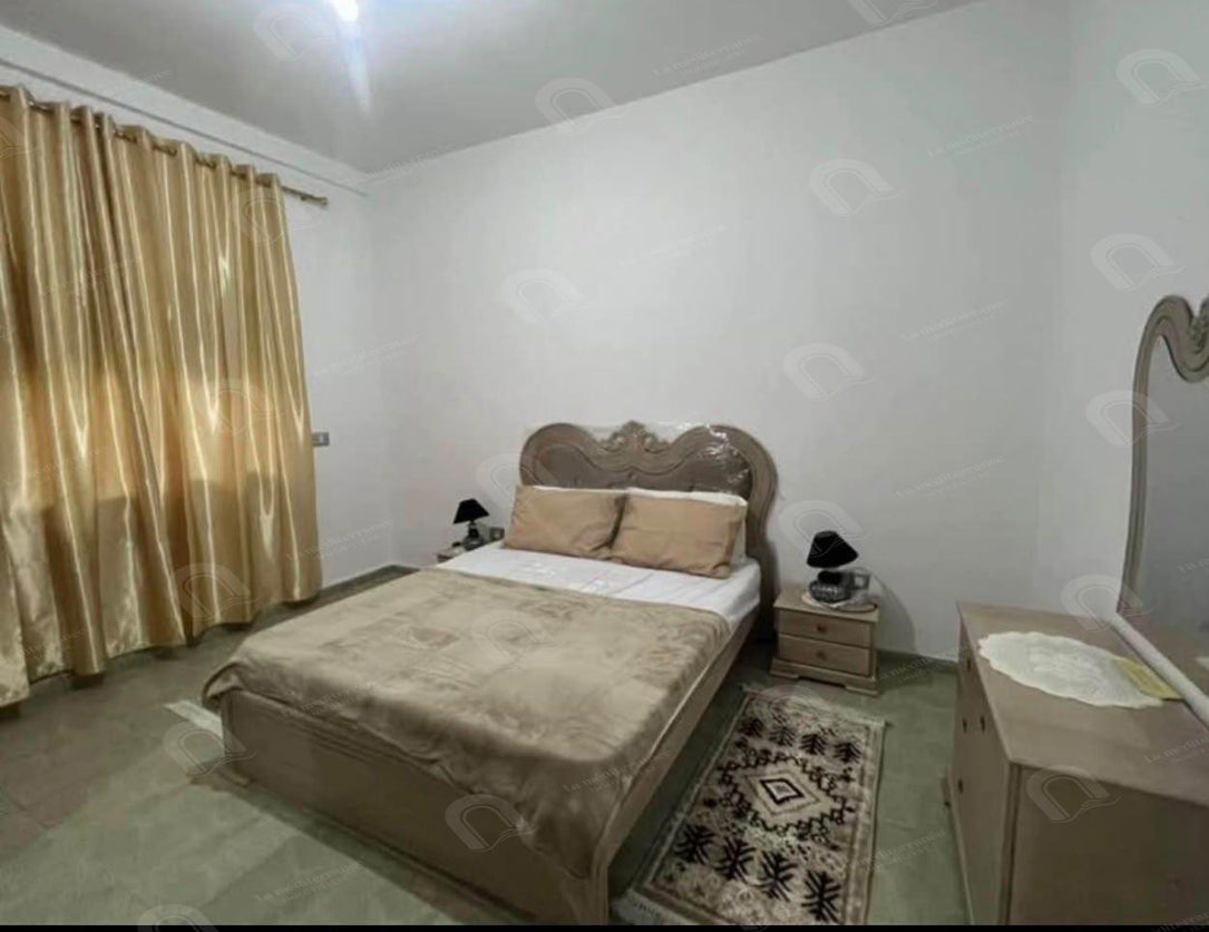 A vendre un appartement S+3 à manouba  Cité Les Orangers